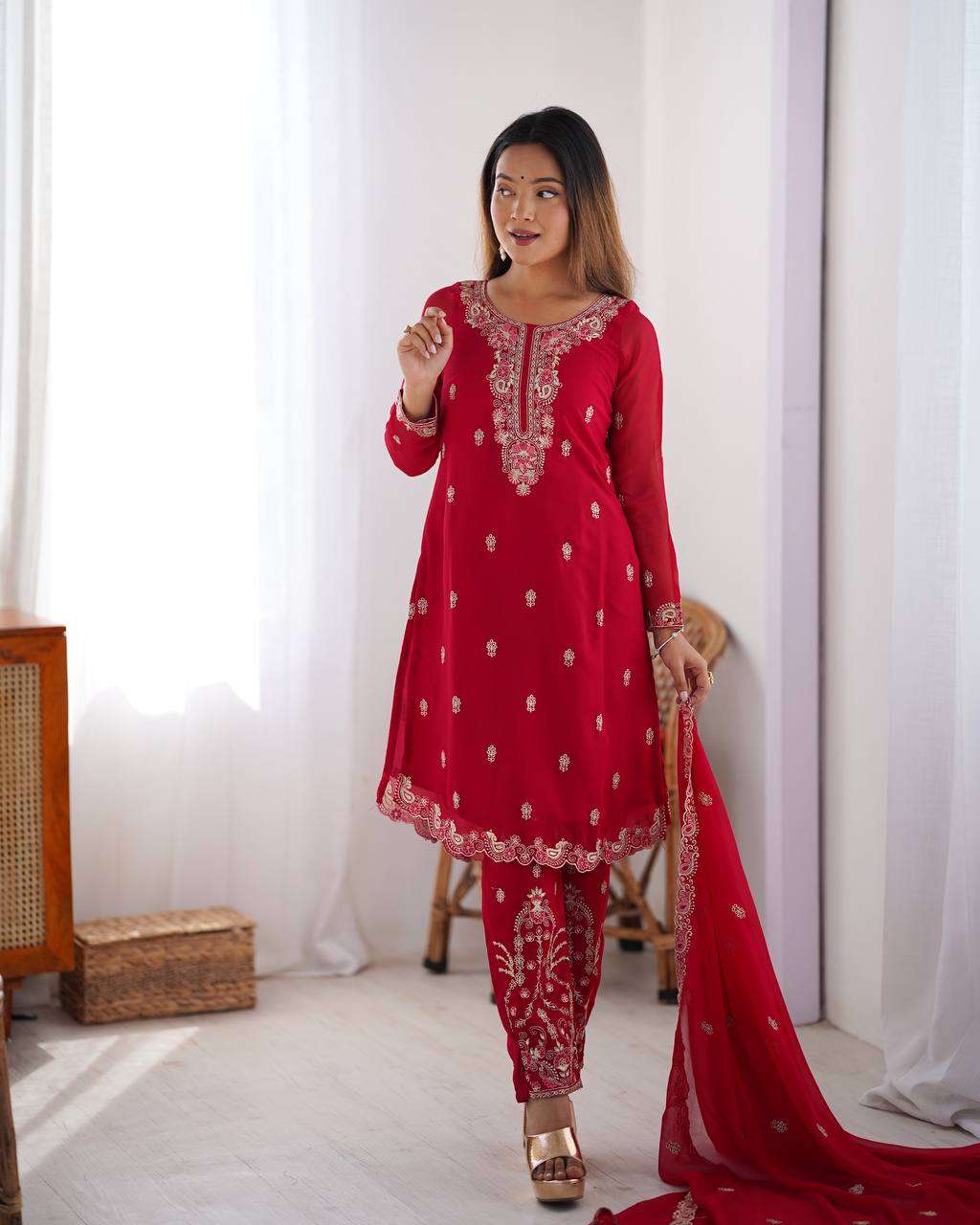 Women's Georgette Embroidery Straight Kurti with Pant And Dupatta Set