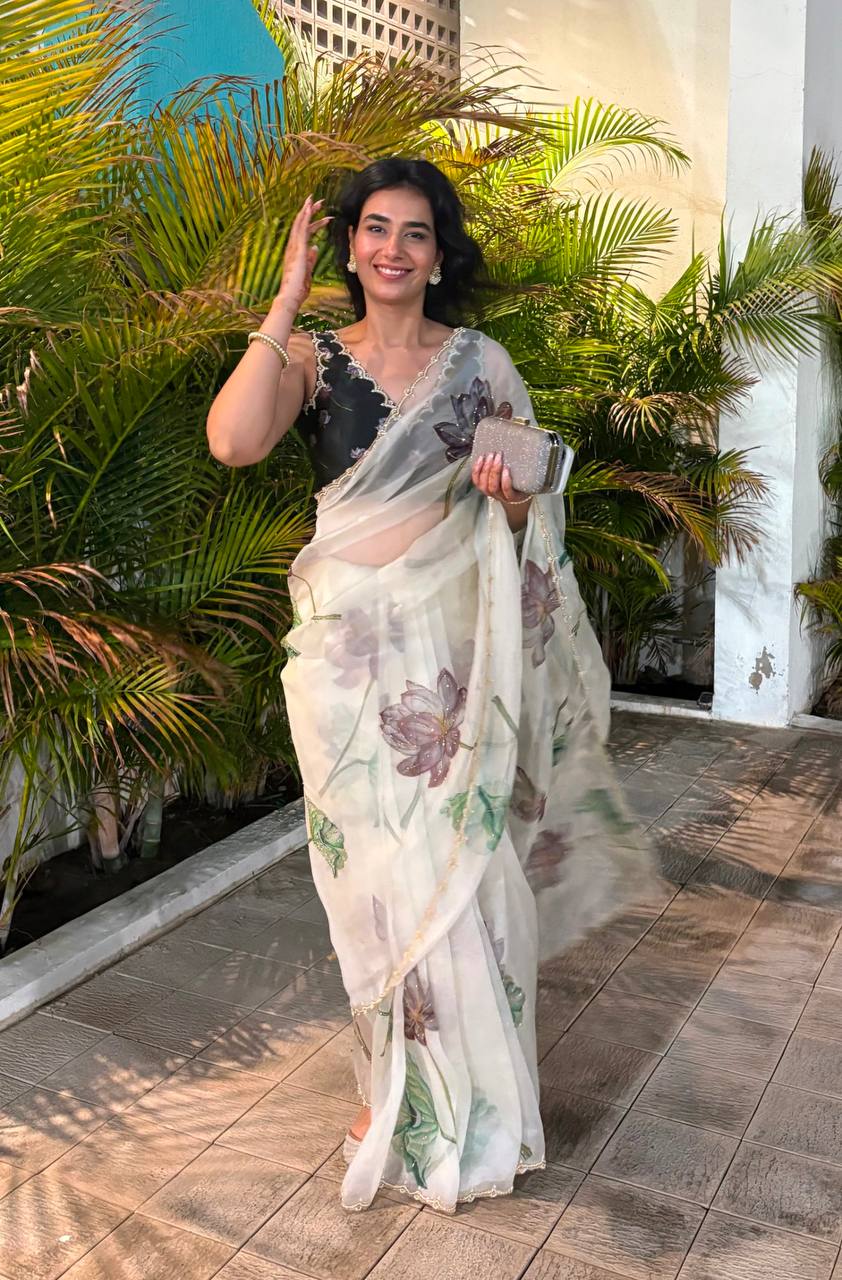 Women's Exquisite Lavender & White Organza Saree with Hand-Painted Lotus Floral Motifs & Gold Embellished Border – Compl
