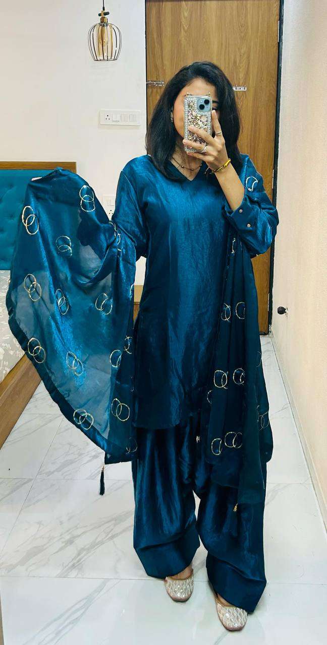 Women's Fendi Silk Solid Muslim Straight Kurti With Pant and Dupatta set